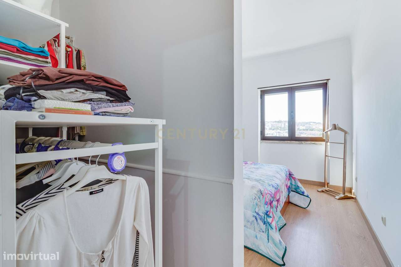 Apartamento T2 na Cova da Piedade com vista panorâmica de 180 graus-13