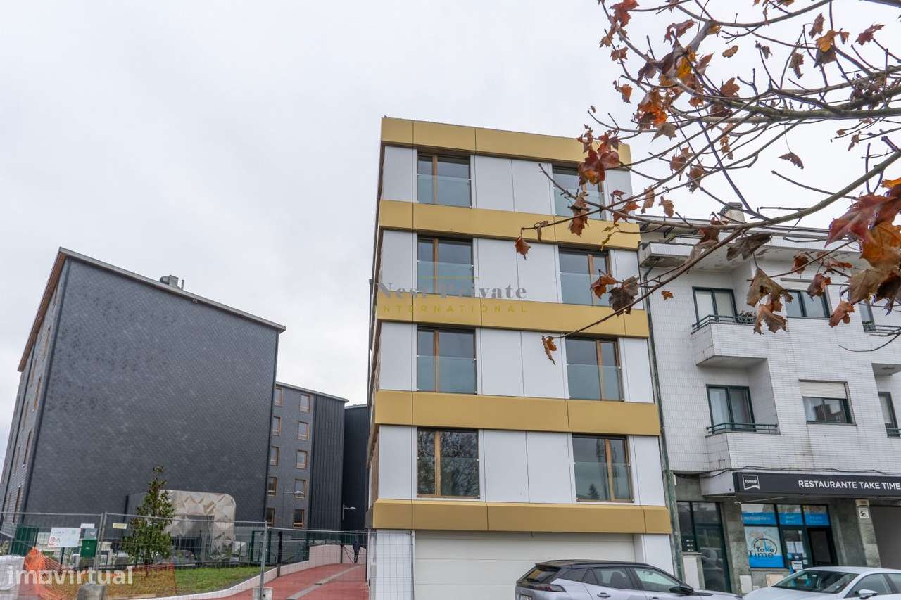 Apartamento T5 Duplex Antas-32