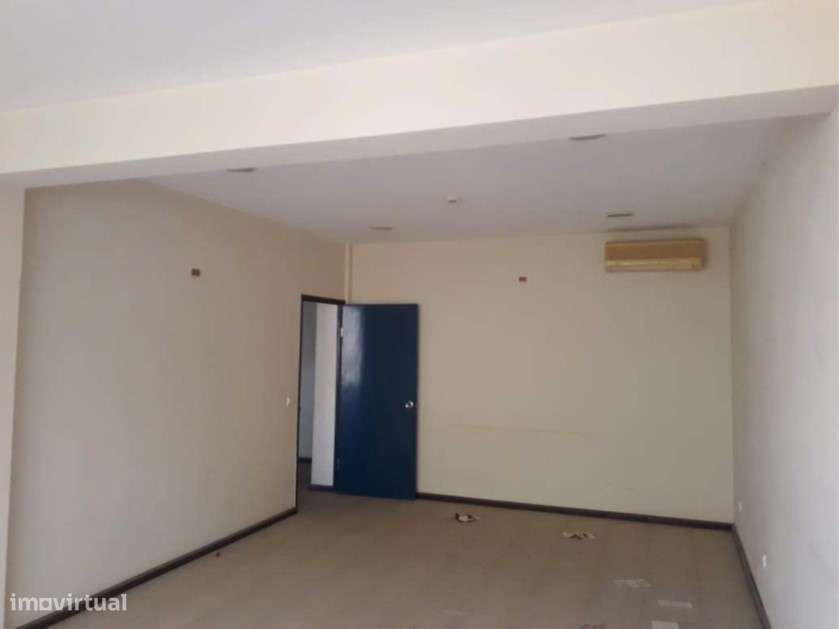 Escritório em Cabo Verde - Grande imagem: 2/9