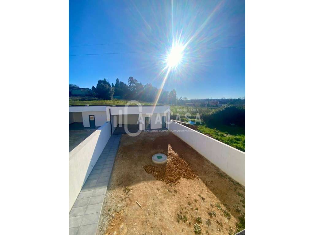 Moradia Geminada T3+1 Nova para Venda em Anadia-30