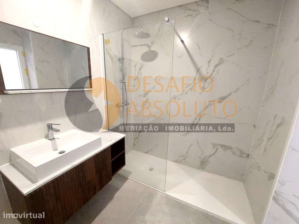 Apartamento T2 c/ varanda. Quinta do Conde - Pinhal do General-19