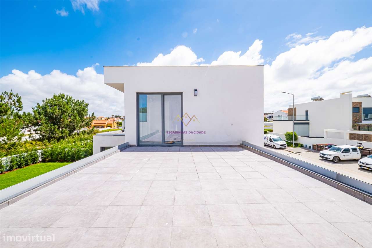 Moradia com piscina privativa em Santa Cruz-10