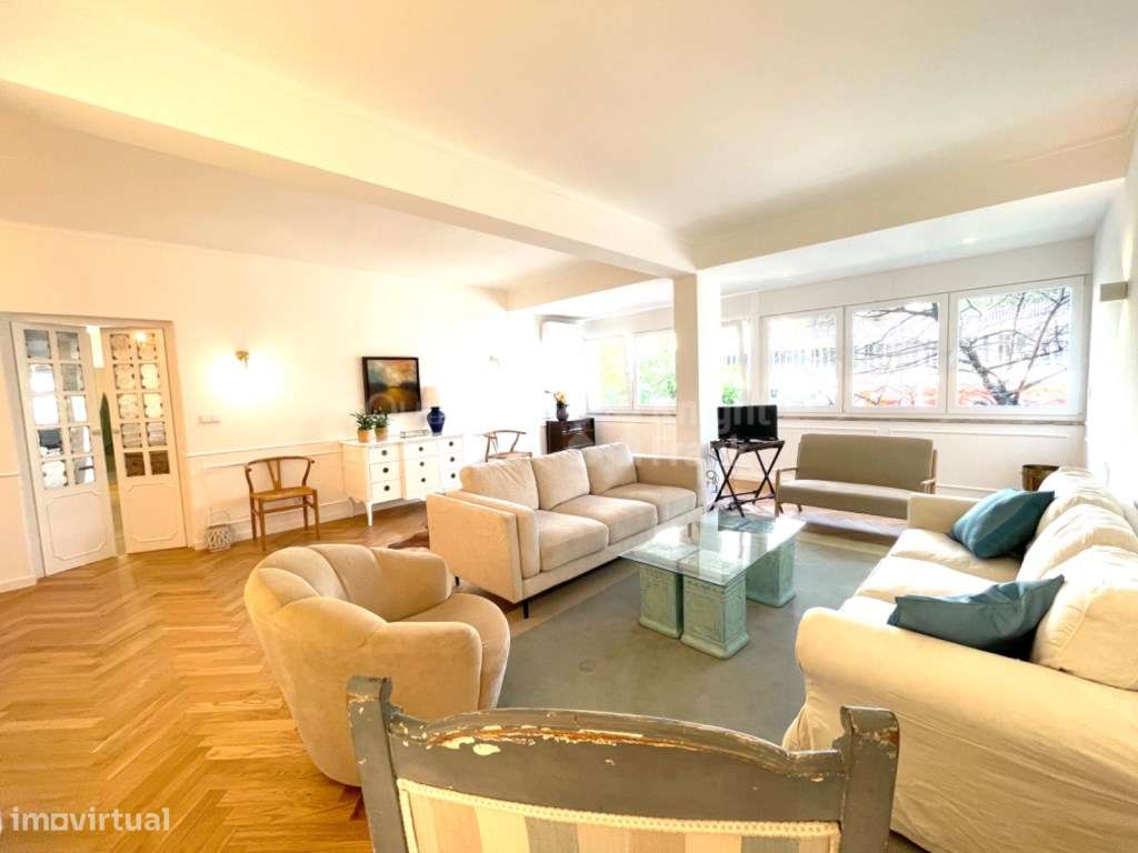 Apartamento T4 renovado na Estrela, Lisboa - Grande imagem: 4/18