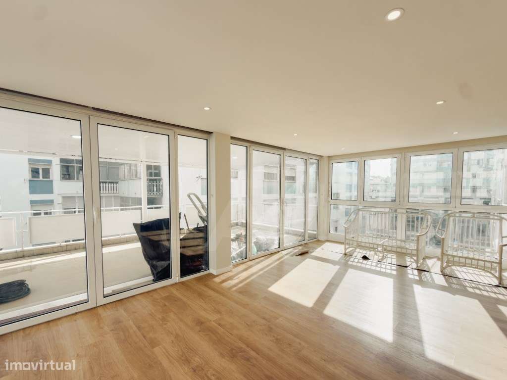 Apartamento T3 Renovado com Terraço em Odivelas - Grande imagem: 5/32