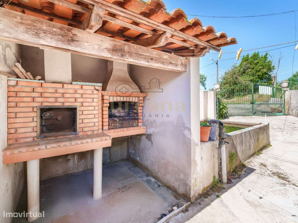 Moradia T3 a poucos minutos da cidade de Ourém-37