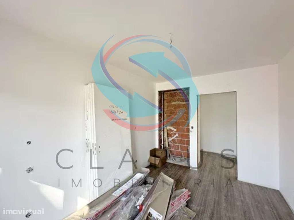 Apartamento T2 em Santa Marta do Pinhal-3