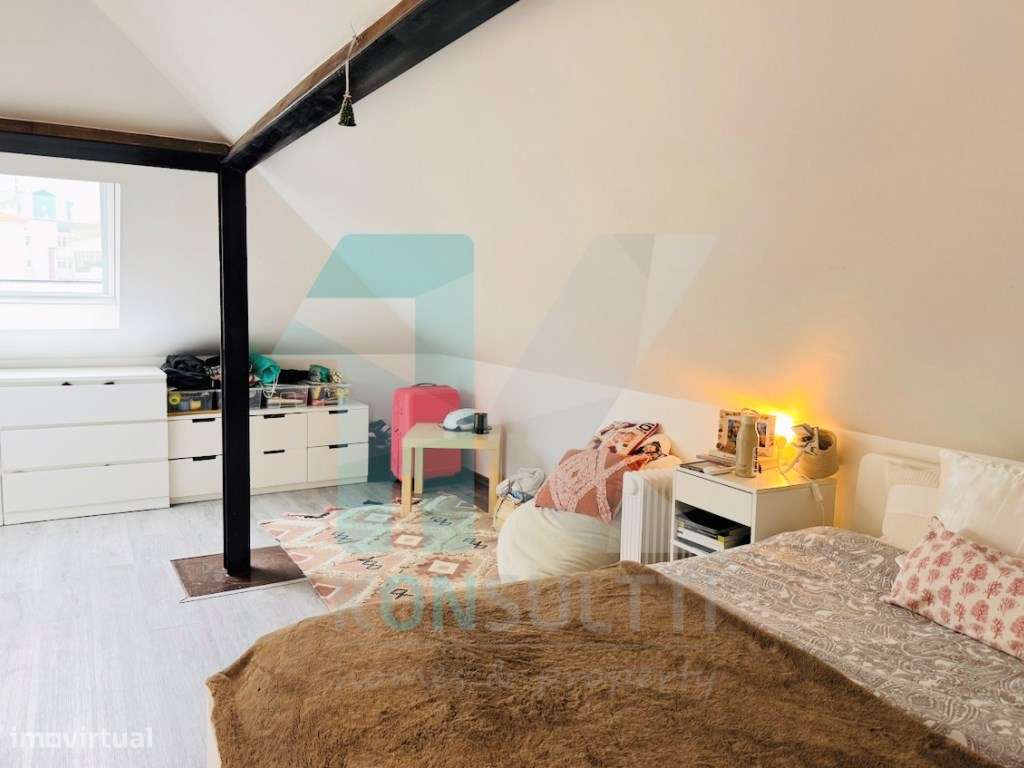 Moradia T3 + T2 em São João do Estoril - Alapraia-32