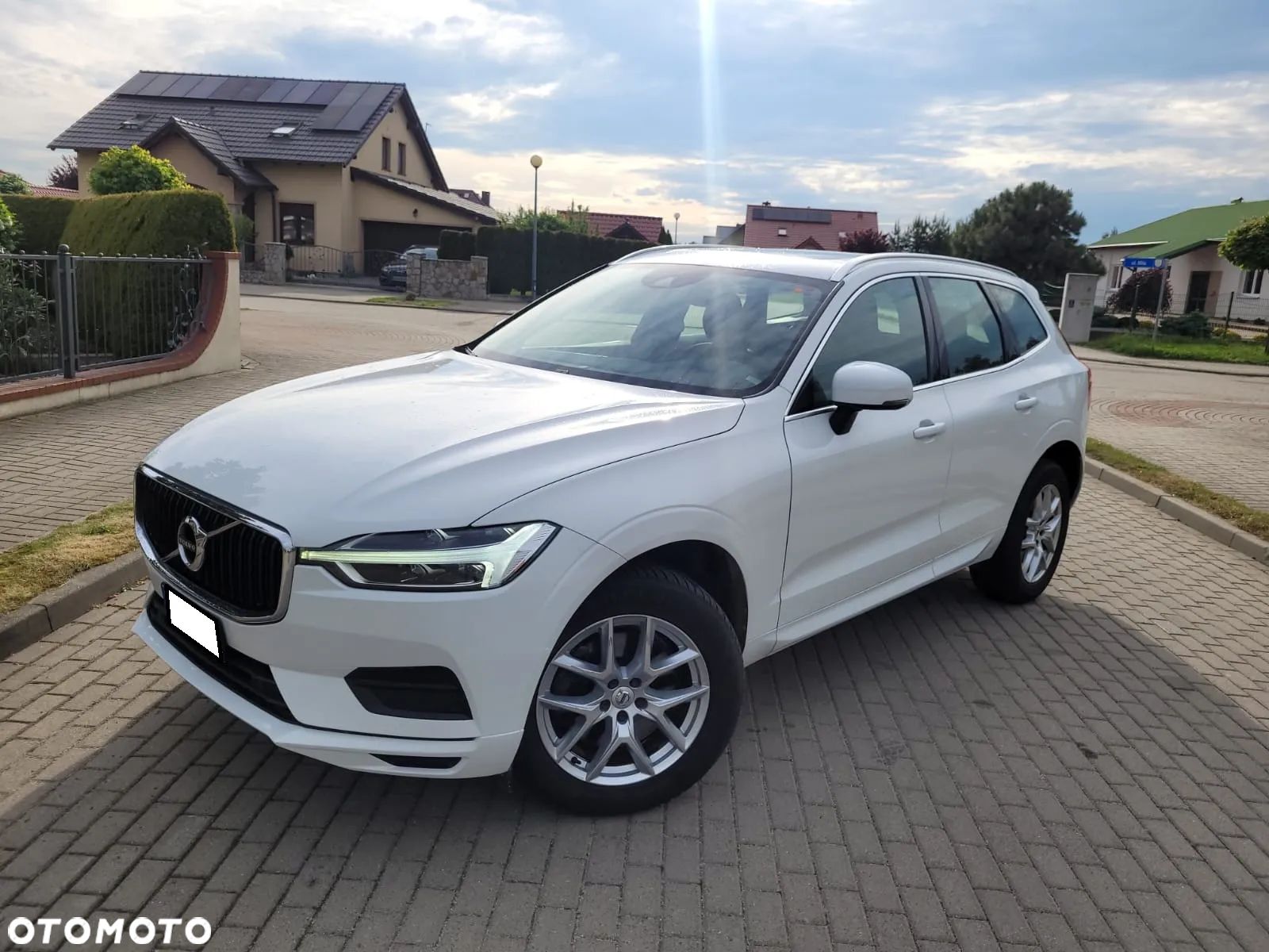 Volvo XC 60 B4 D AWD Geartronic Momentum Pro - 1