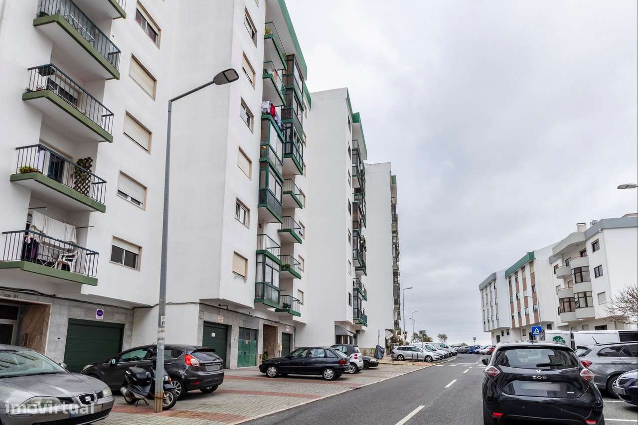 Apartamento T2 c/ 2 Wcs Totalmente Remodelado na Rinchoa, Sintra-42