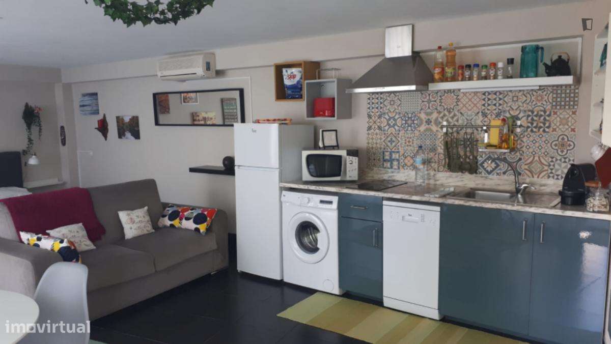 Estúdio - localizado em Senhora da Hora Porto - Grande imagem: 4/9