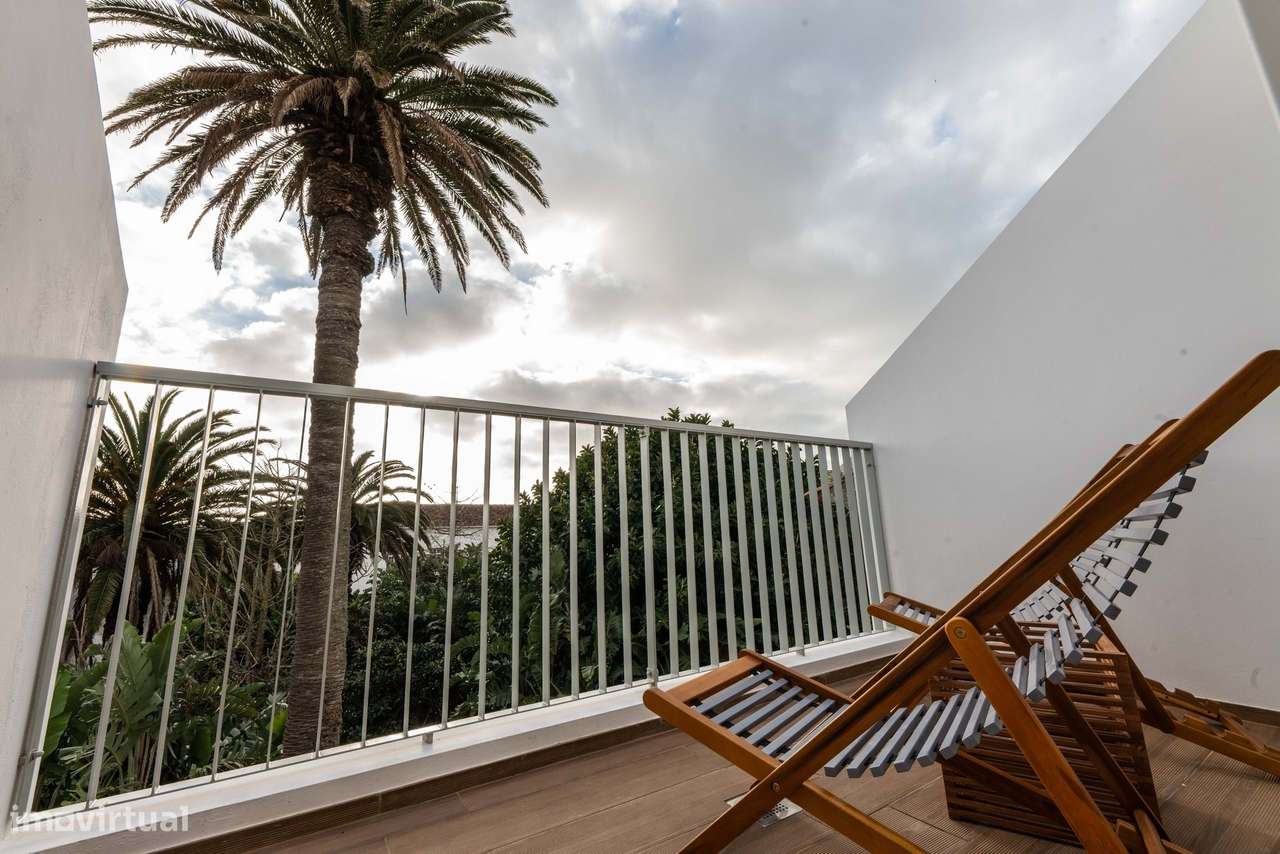Apartamento T2 com licença AL no coração de Ponta Delgada-11
