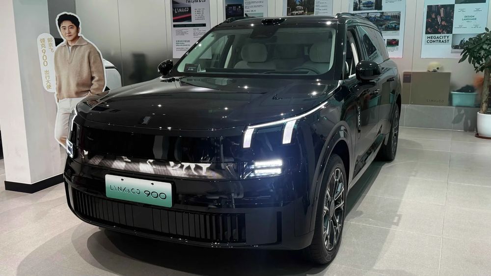 Lynk & co 900 2025