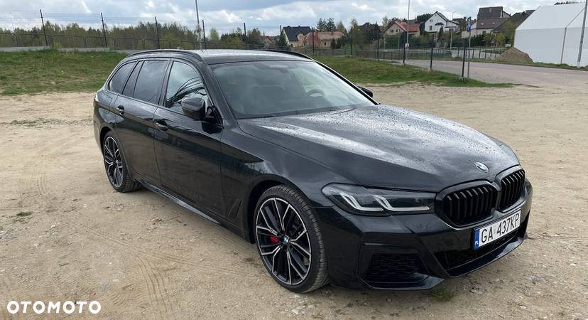 BMW Seria 5 540d xDrive mHEV M Sport sport - 3