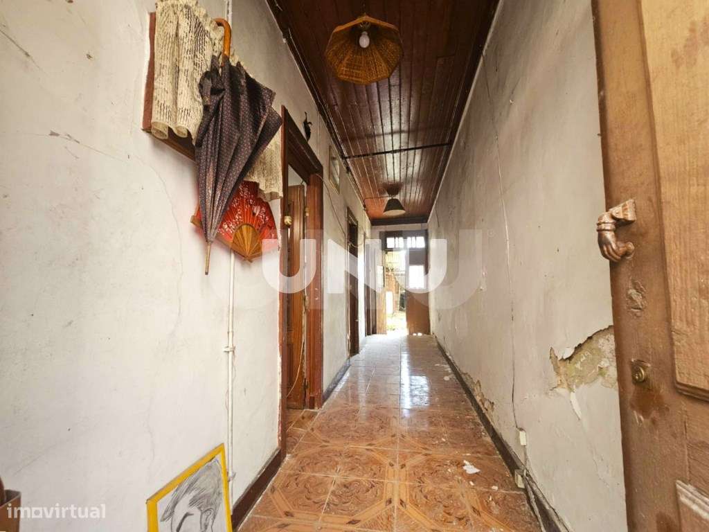 Prédio Urbano - Pleno Centro da Cidade de Viseu-16