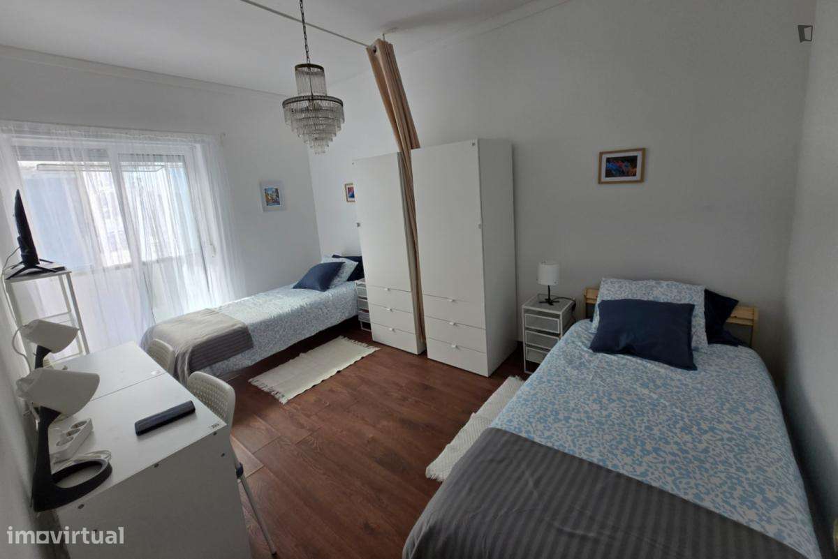 Cama - localizado em Amadora Lisbon - Grande imagem: 4/6