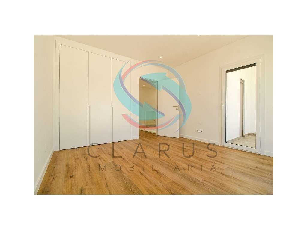 Moradia geminada em Vale de Milhaços-25