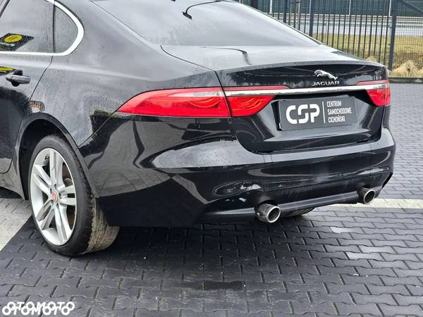 Jaguar XF 3.0 TDV6 R-Sport - 16