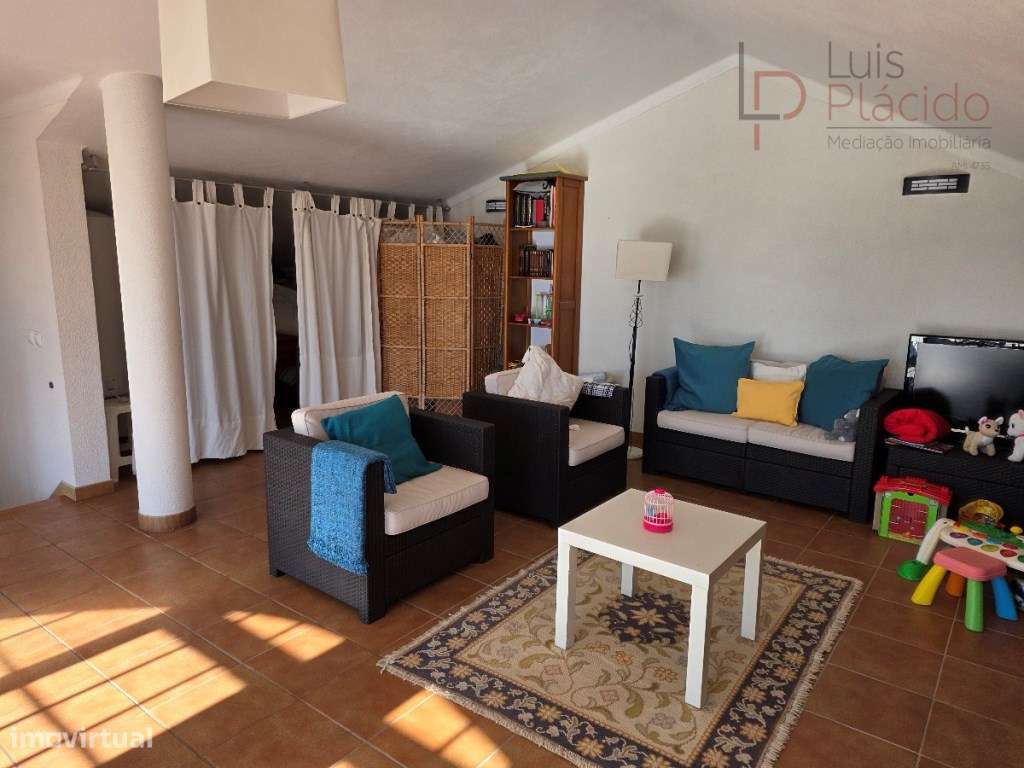 Moradia em Banda no Centro de Sines-30