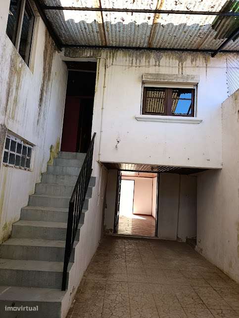 Moradia T4 p/remodelar, Póvoa, Figueira de Lorvão, a 20 km de Coimbra-14