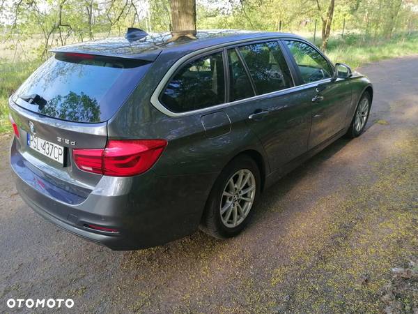 BMW Seria 3 318d - 14