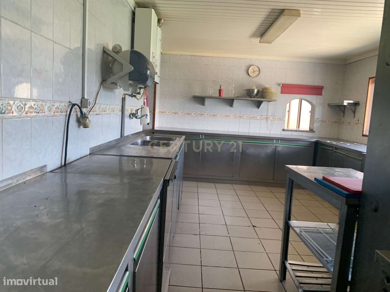 Mini Hotel à Venda na Zona do Gerês como 18 quartos , Restaurante, Caf - Grande imagem: 5/30