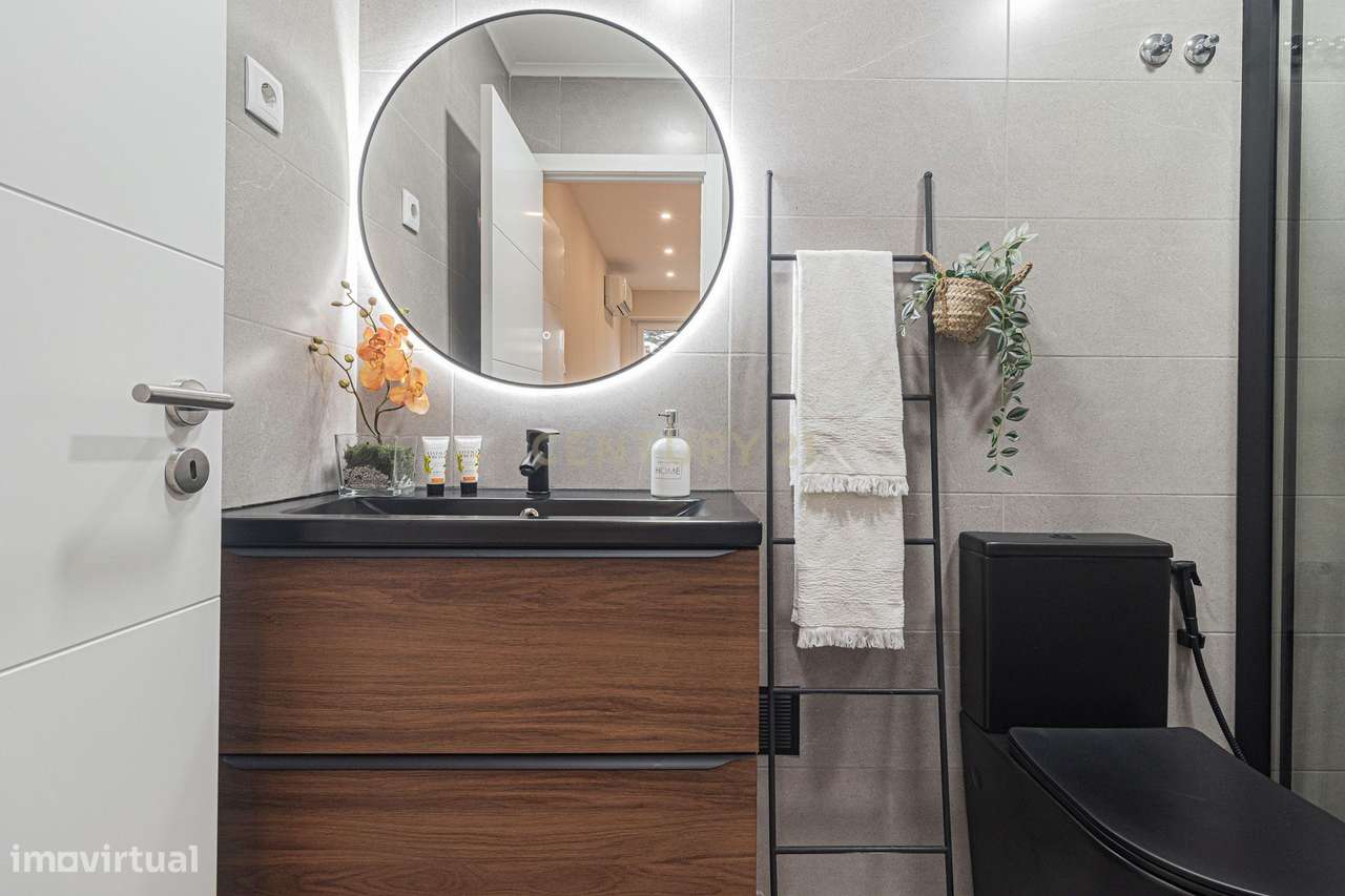 ✨ T2 Totalmente Remodelado com Terraço ✨-34