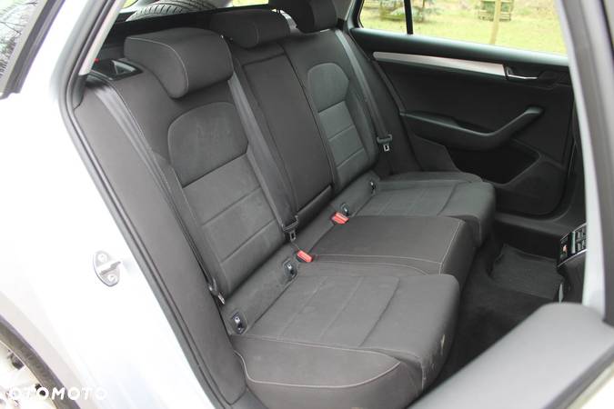 Skoda Superb 2.0 TDI Style - 10