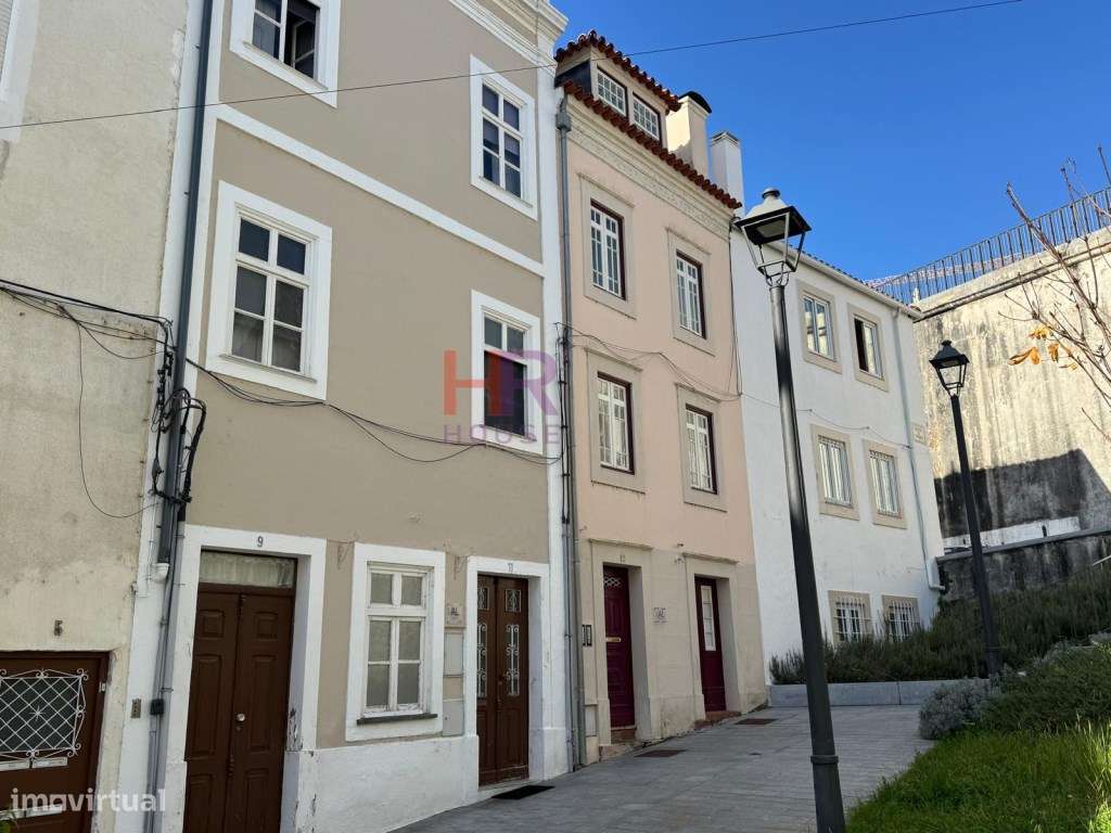 Vende-se Prédio com 8 estúdios mobilados e equipados.-7