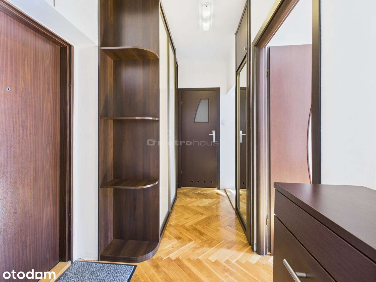 Wola, 2 pokoje, osobna kuchnia, urocza kamienica.-3