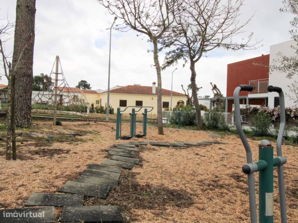 Casa de Madeira, em lote com 400m2, na Lagoa de Albufeira - Sesimbra-39