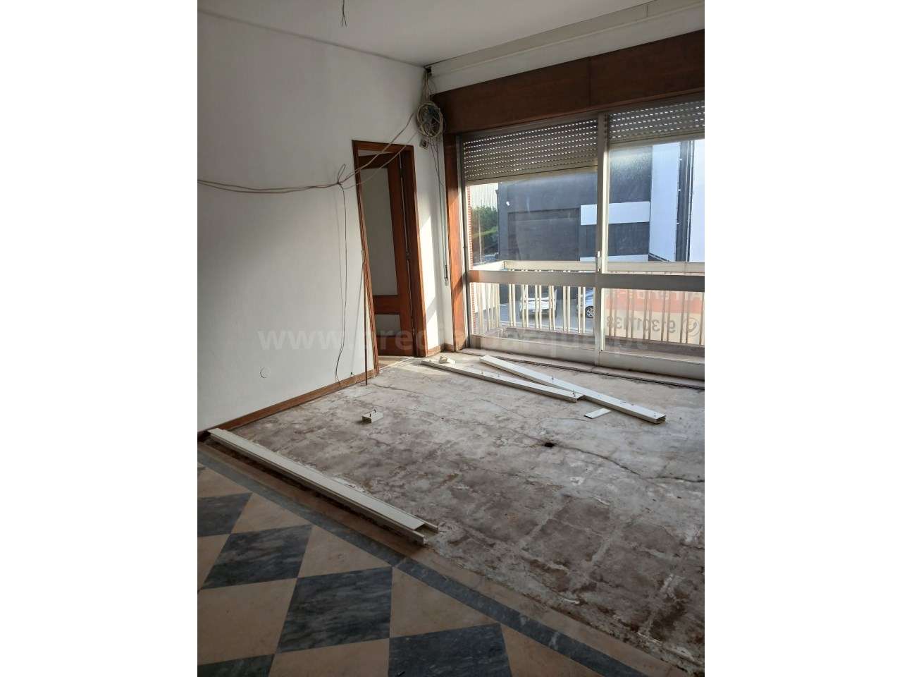 Armazém para arrendar na Zona Industrial - Grande imagem: 2/10