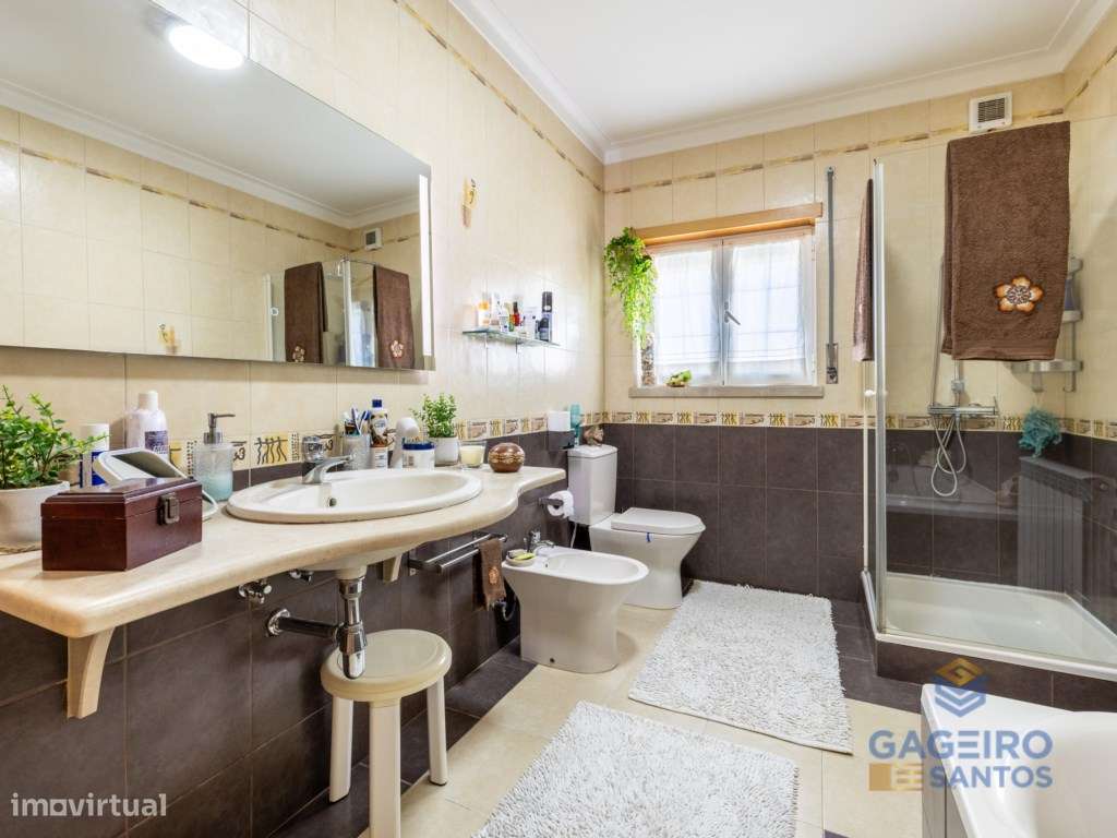 Moradia Independente T4 +1 em São Martinho do Porto-34