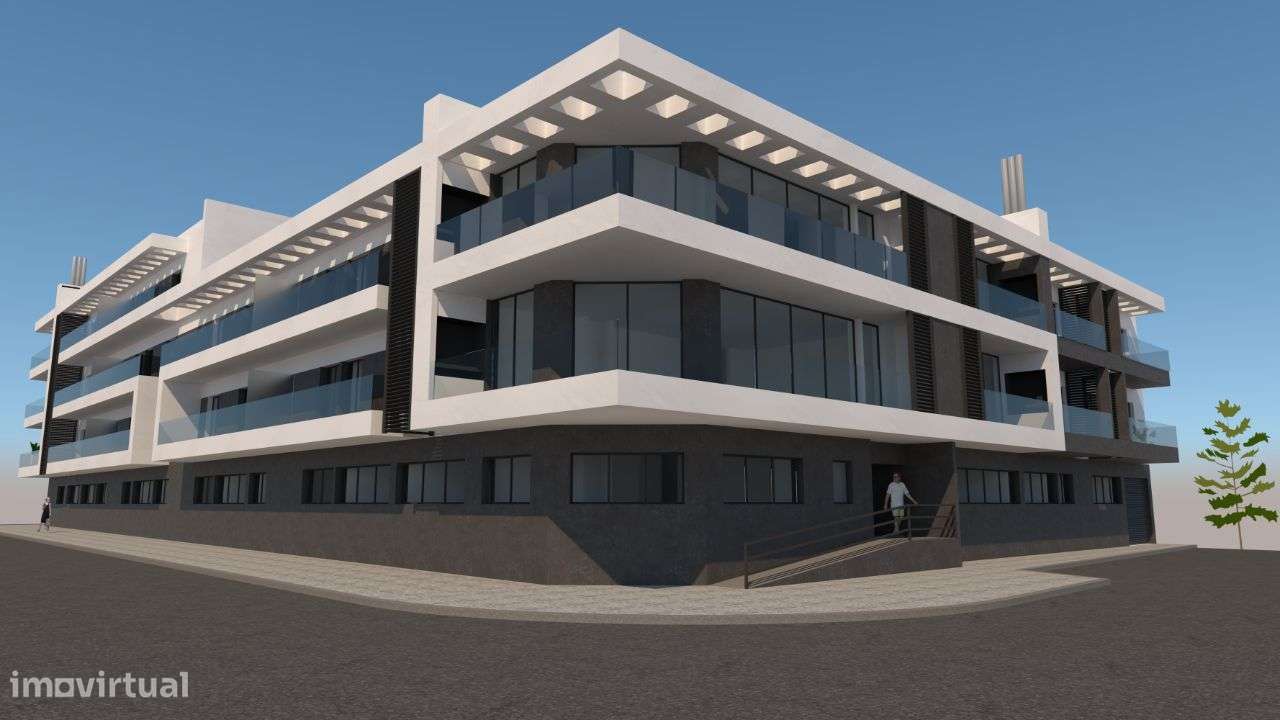 T4 Segundo andar orientação Sul, c/ 2 estacionamentos e sótão - Grande imagem: 5/15