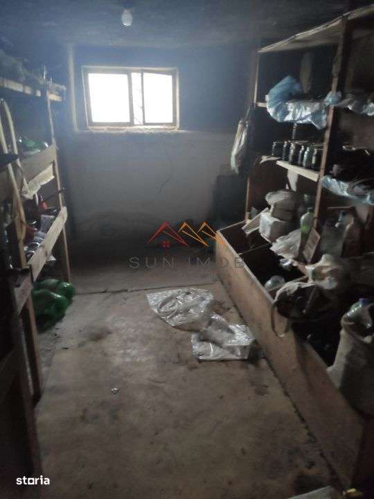 Casa D+P+E, an 1980, teren 285 m2, zona foarte buna, Campina, Prahova-12