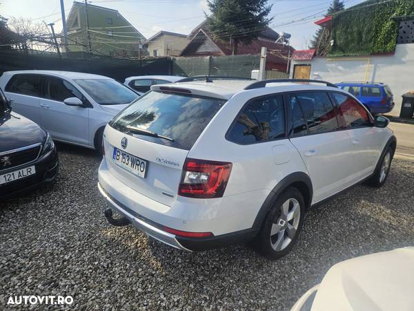 Skoda Octavia Combi Diesel 2.0 TDI 4X4 DSG Scout - 4