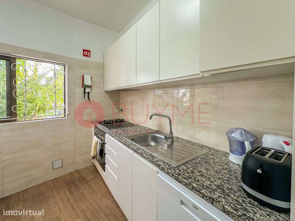 Moradia em Banda T2 em Condomínio com Piscina e Jardins | Vilamoura-4