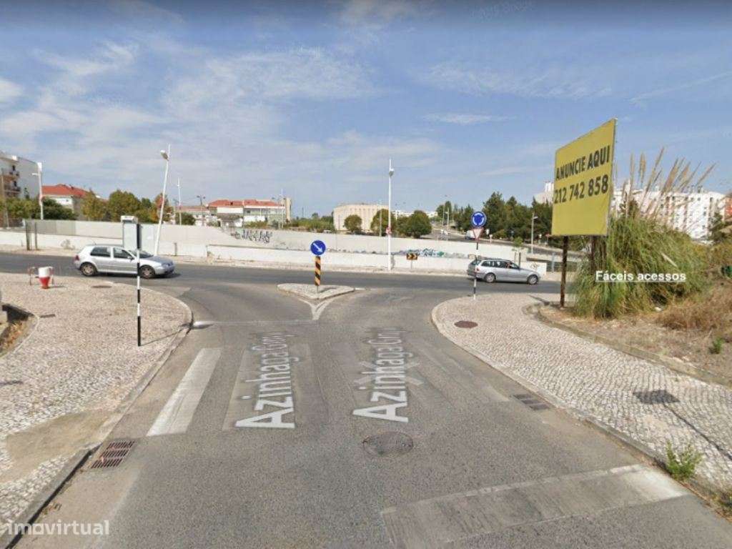 Terreno para construção com 8.800m2,  Monte Caparica perto de praias-3