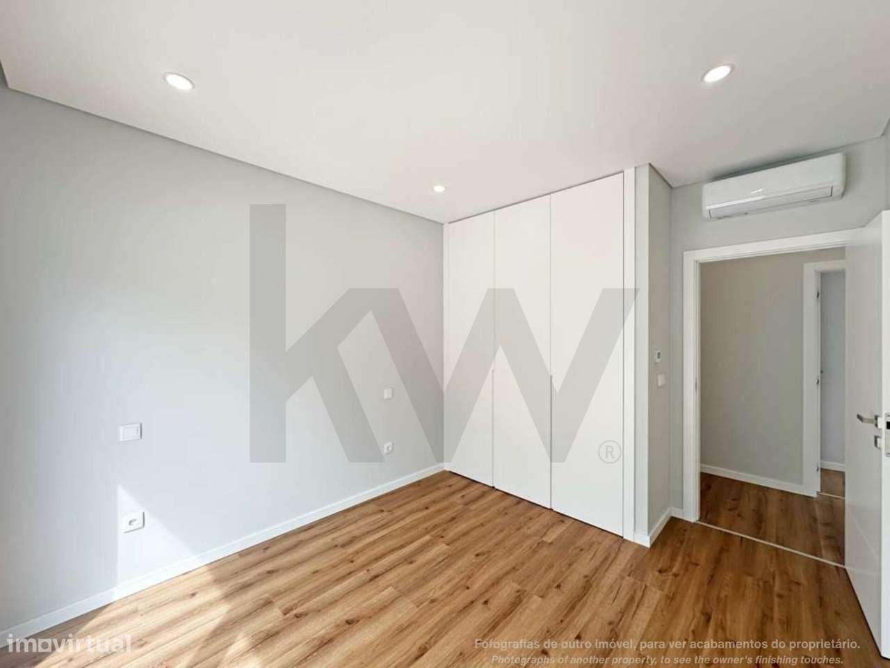 Moradia térrea T3, com suite, jardim, piscina e parqueamento-14