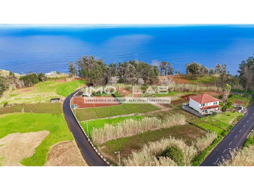 Terreno plano com 2128m2 - Porto Moniz-20
