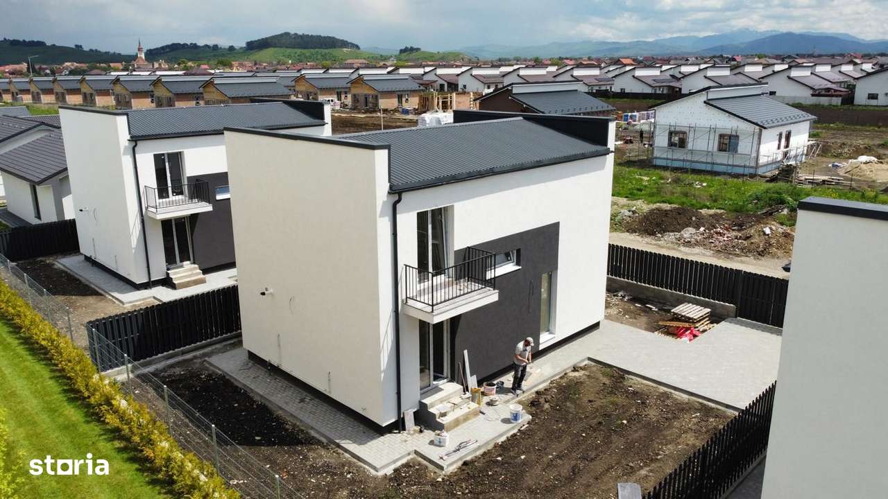 Casa/Vilă P+1 cu 4 camere de vânzare - Sânpetru-1