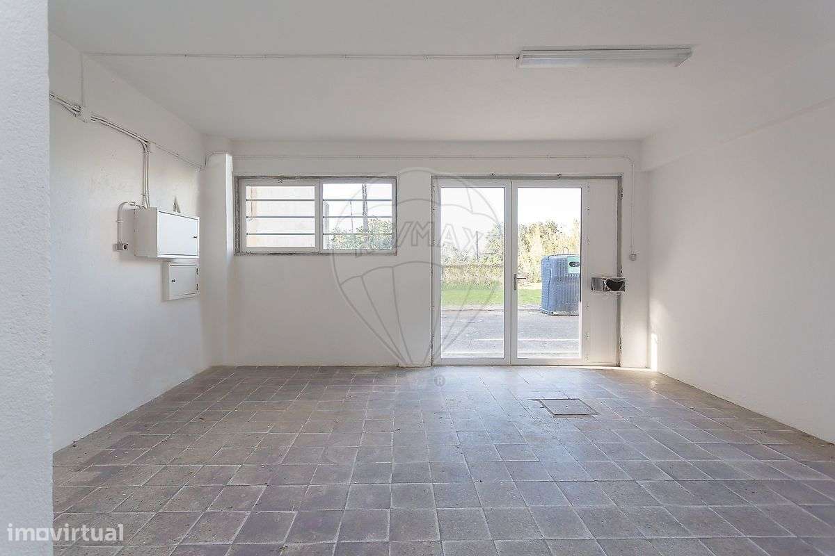 Loja  para arrendamento - Grande imagem: 5/7