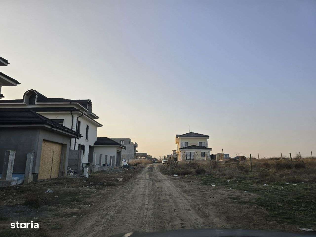 Teren de vanzare in Palazu Mare - Imagine principală: 2/6