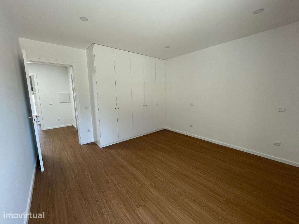 Excelente moradia em banda V3 em Arões - Grande imagem: 2/10