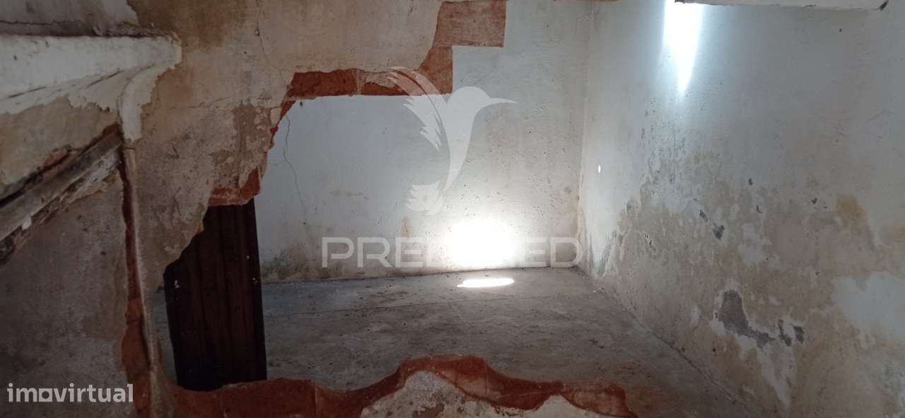 Casa antiga para recuperar, Vale de Açor, Ponte de Sor - Grande imagem: 4/13