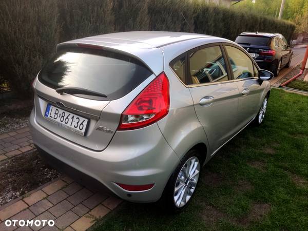 Ford Fiesta 1.6 Platinium X - 12