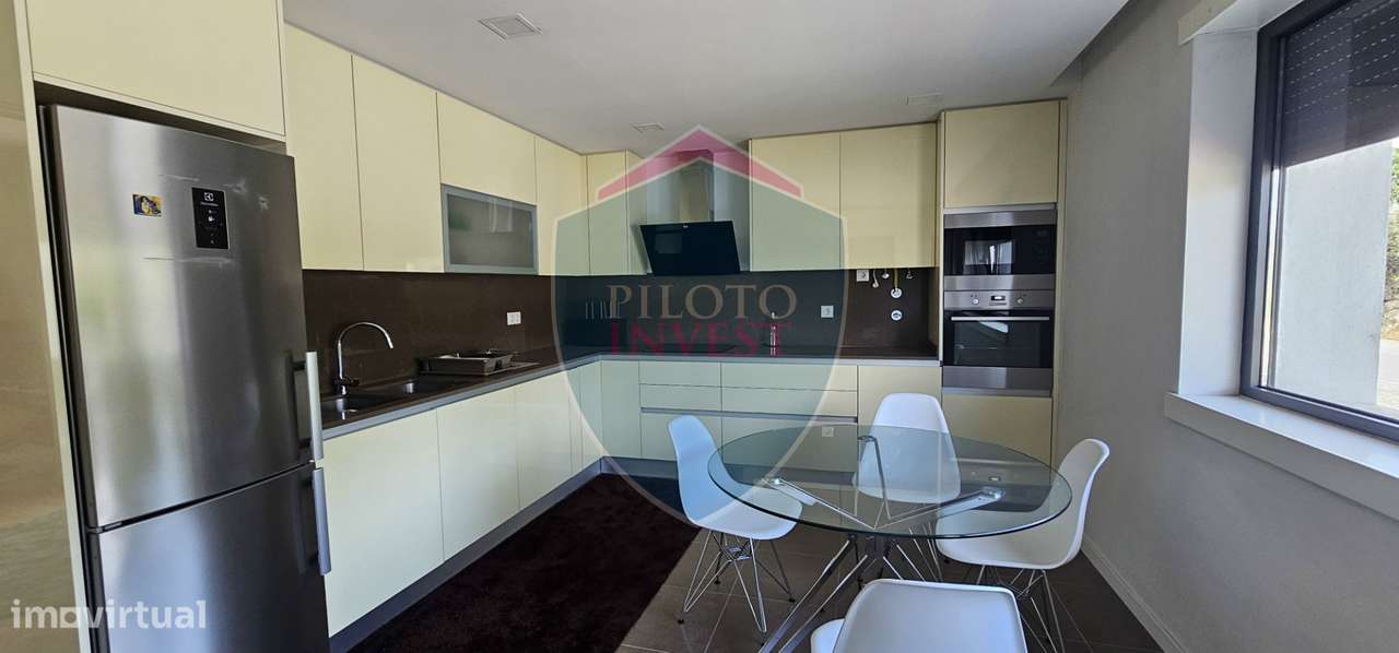 Apartamento T3 Venda em Viseu,Viseu - Grande imagem: 1/22