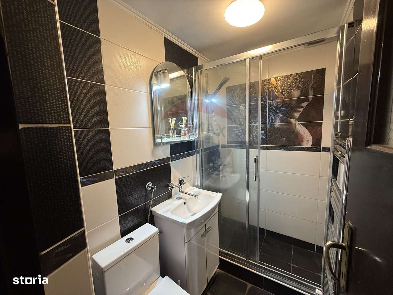 Apartament cu 3 camere de închiriat în zona Teiul Doamnei - Imagine principală: 5/10