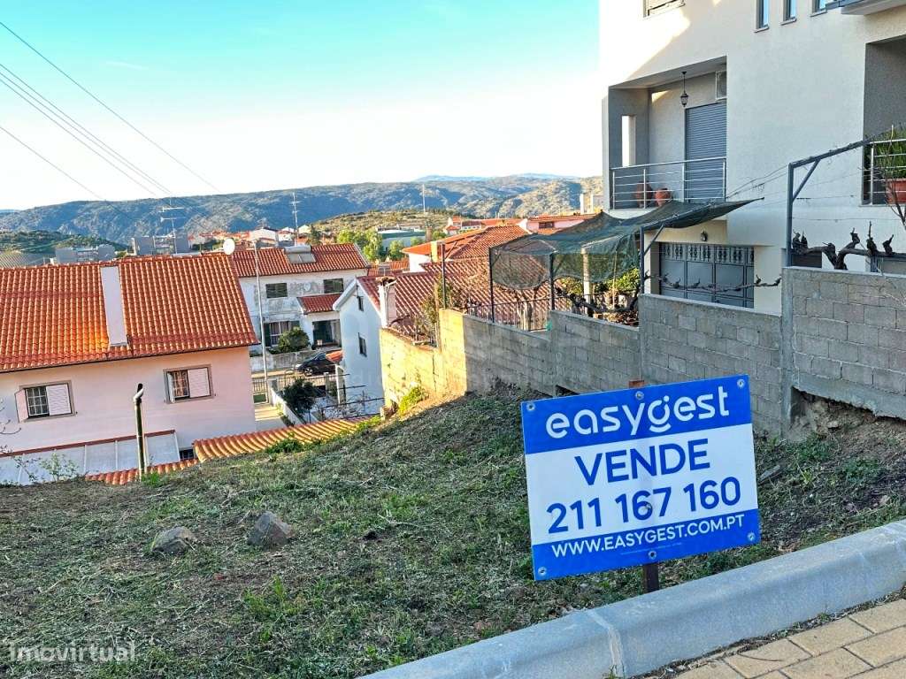 Magnifico lote para construção localizado numa zona residencial de ... - Grande imagem: 3/13