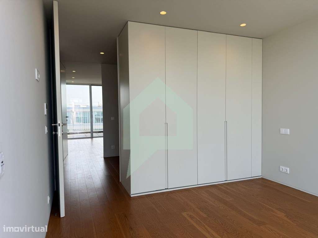 Apartamento T4 com vistas únicas em Barcelinhos, Barcelos.-19