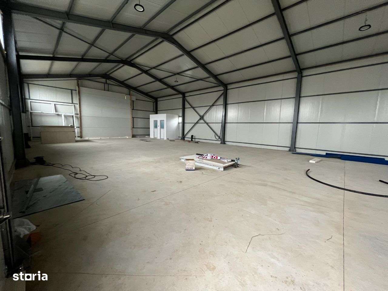 Hala de inchiriat, Mioveni, DN73, Zona industriala, 400 mp - Imagine principală: 1/8